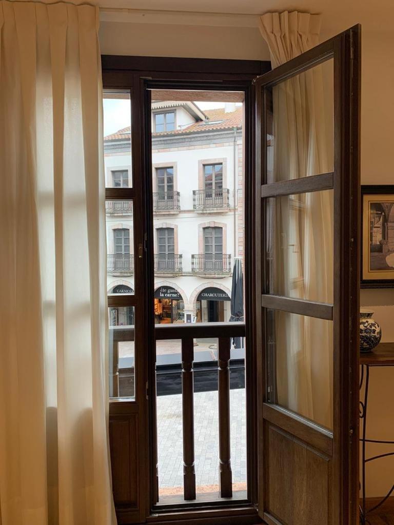 La Plaza De Llanes, Plaza Parres Sobrino, 6 Apartment Exterior photo